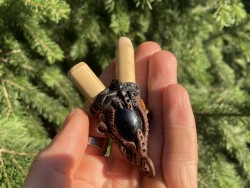 Kuripe s černým onyxem